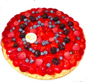 Tarte berrys with strawberry sauce