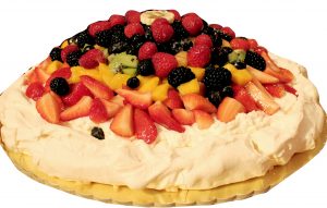 Pavlova with strawberry